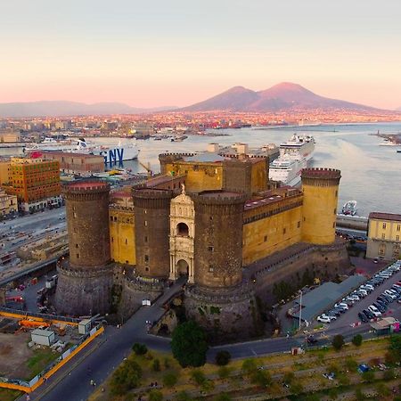 Piazza Carita' Centro Storico Apartment Наполи Екстериор снимка