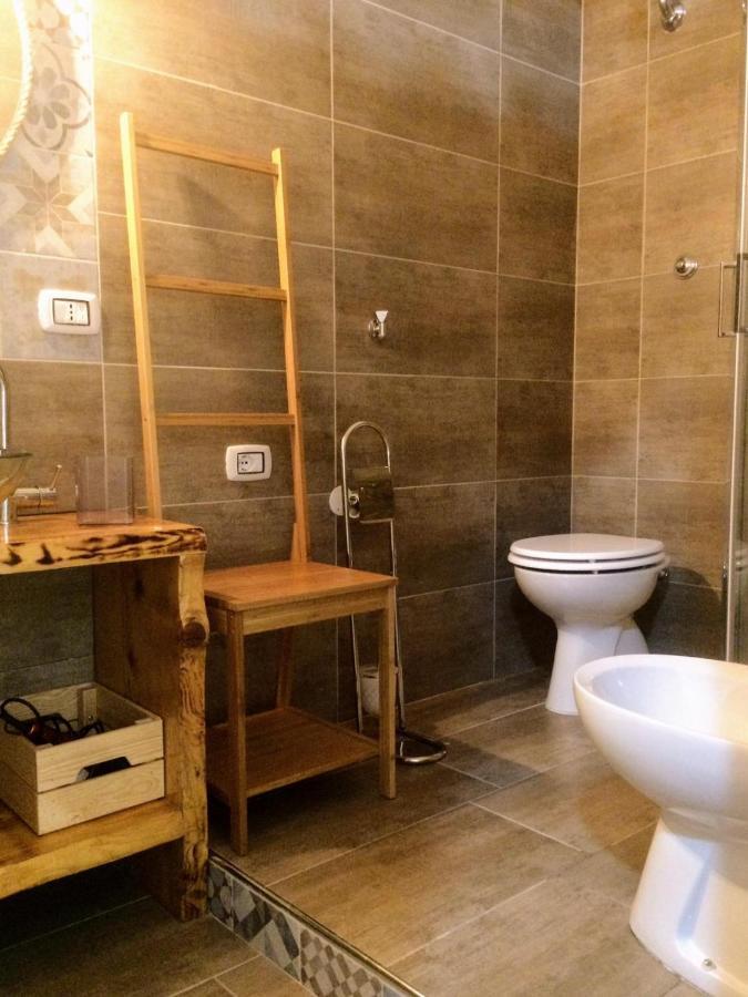 Piazza Carita' Centro Storico Apartment Наполи Екстериор снимка