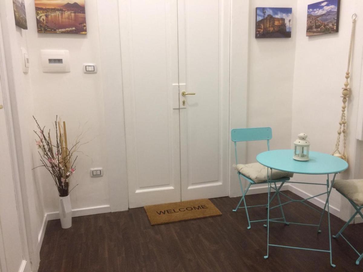 Piazza Carita' Centro Storico Apartment Наполи Екстериор снимка